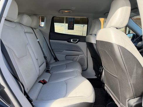 Used 2022 Jeep Compass Latitude w/ Convenience Group image 19