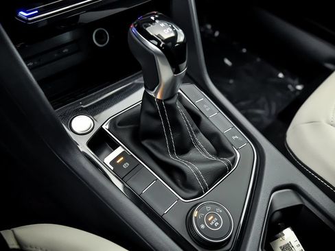 New 2026 Volkswagen Taos SE AWD/4WD image 15
