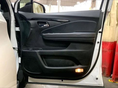 Used 2022 Honda Ridgeline Black Edition image 22