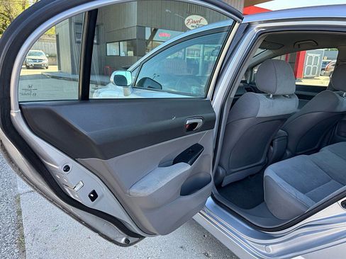 Used 2011 Honda Civic LX image 5