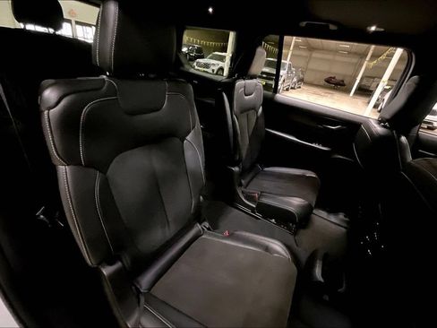 Used 2023 Jeep Grand Cherokee L Laredo AWD/4WD image 26