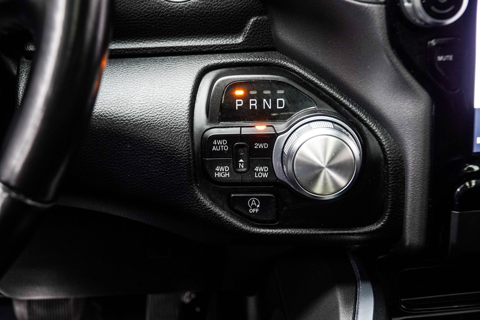 Used 2023 RAM 1500 Laramie AWD/4WD image 23