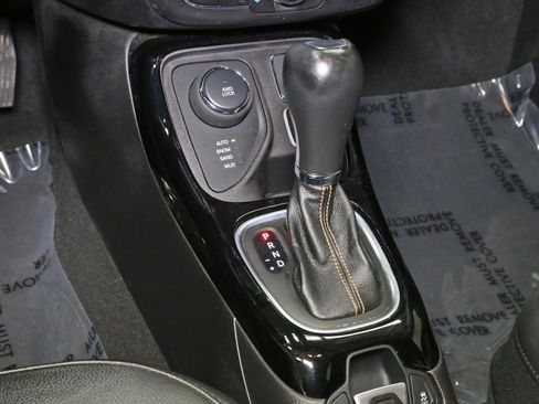 Used 2020 Jeep Compass Limited image 11