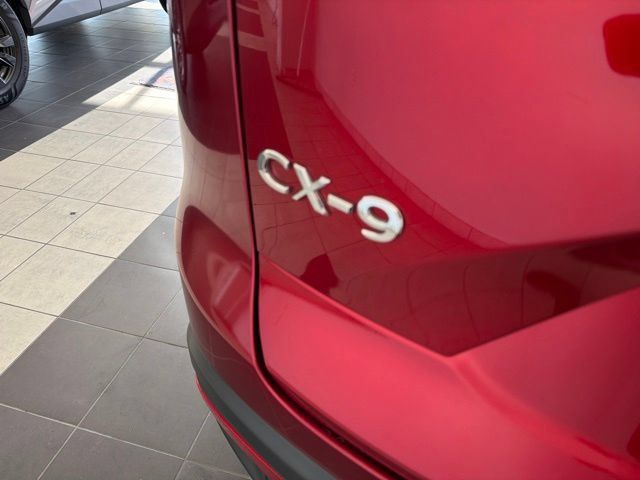Used 2021 MAZDA CX-9 Touring w/ Touring Premium Package FWD image 7