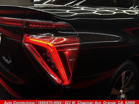 Used 2019 Toyota Mirai FWD image 32