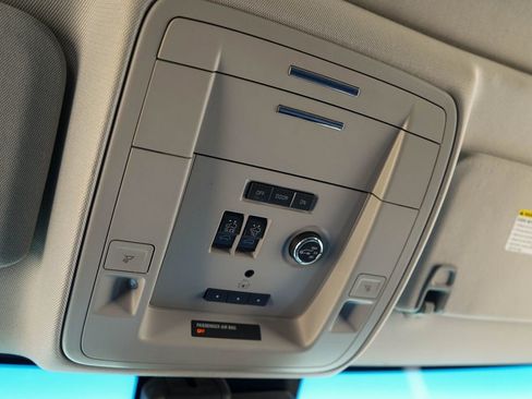 Used 2018 Chevrolet Tahoe LT image 30