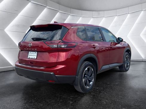 Used 2025 Nissan Rogue SV FWD image 7