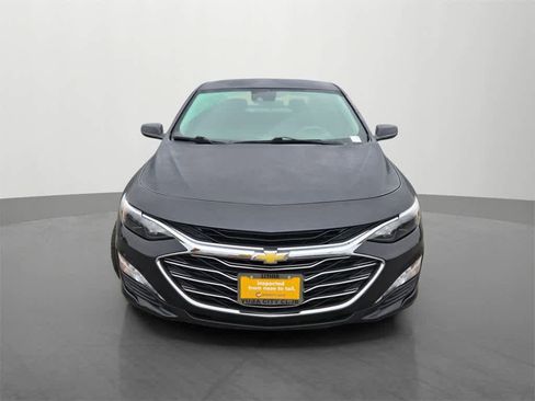 Used 2023 Chevrolet Malibu LT image 2
