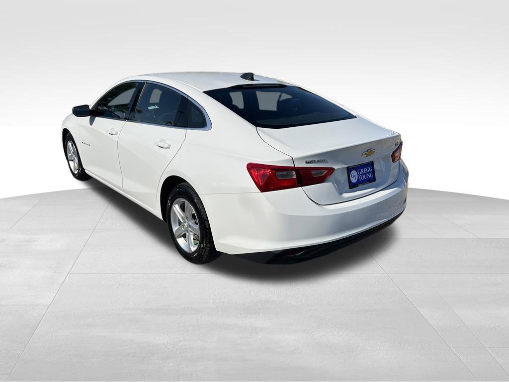 Used 2022 Chevrolet Malibu LS FWD image 4