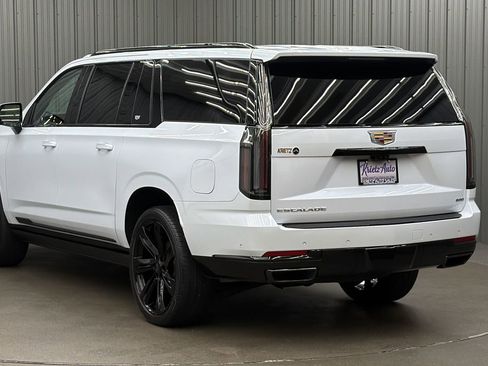 Used 2026 Cadillac Escalade ESV Sport w/ Touring Package AWD/4WD image 3
