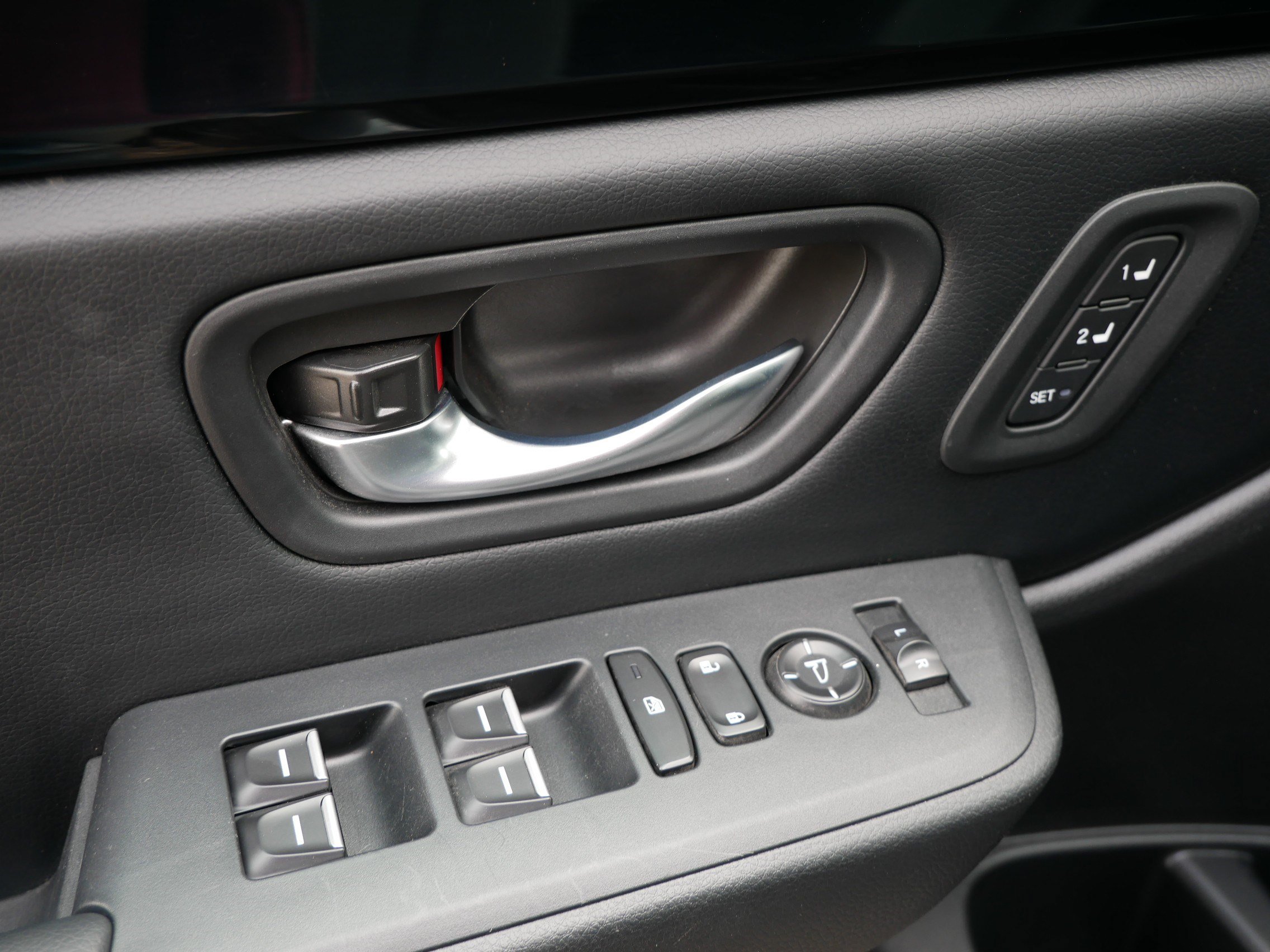 Certified 2025 Honda Pilot EX-L image 18
