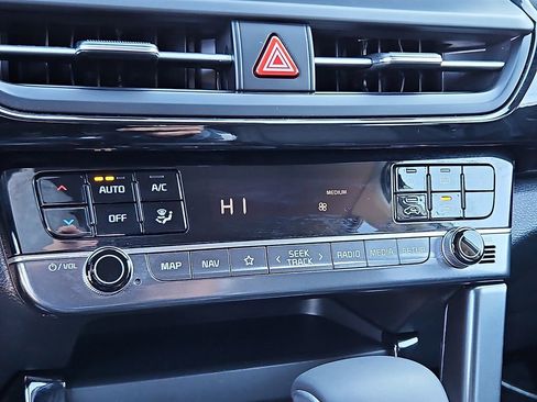 Certified 2025 Kia Seltos S AWD/4WD image 17