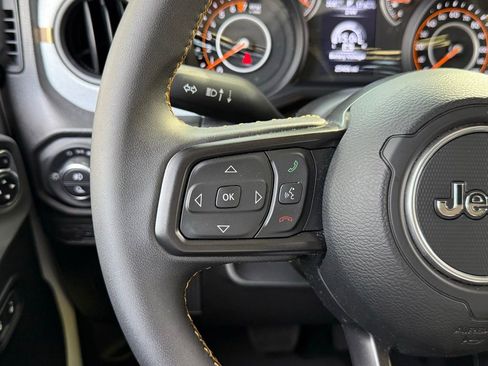 Certified 2024 Jeep Gladiator Sport image 47