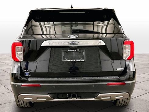 Used 2020 Ford Explorer XLT w/ Equipment Group 202A AWD/4WD image 4