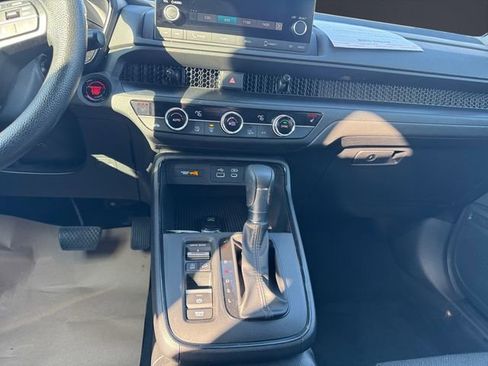 Certified 2024 Honda CR-V EX image 11