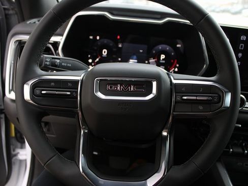 New 2025 GMC Canyon Elevation w/ Convenience Package image 20