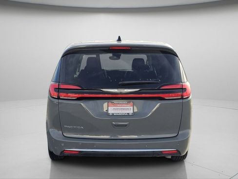 Used 2023 Chrysler Pacifica Touring-L image 22