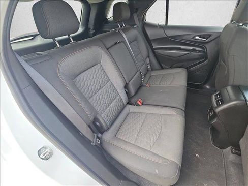 Used 2021 Chevrolet Equinox LT image 18