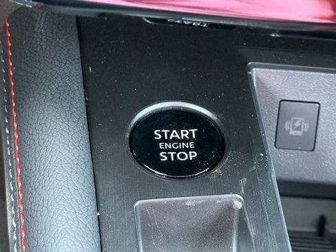 New 2025 Nissan Kicks SR w/ SR Premium Package image 31