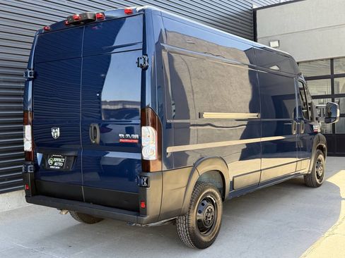 Used 2021 RAM ProMaster 2500 w/ Convenience Group FWD image 11