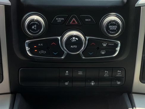 Used 2015 RAM 1500 Big Horn AWD/4WD image 19