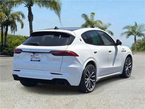 New 2026 Maserati Grecale Modena image 5