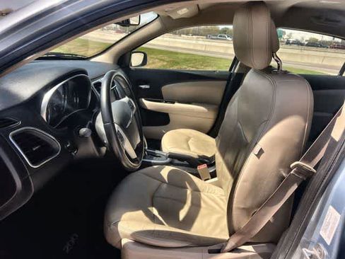 Used 2012 Chrysler 200 Limited image 11
