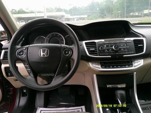Used 2014 Honda Accord LX image 17