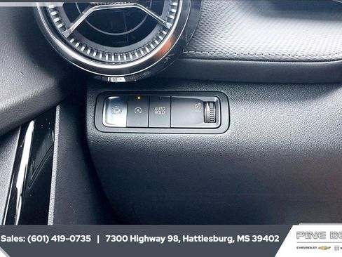New 2026 Chevrolet Equinox LT w/ Safety and Technology Package FWD image 23