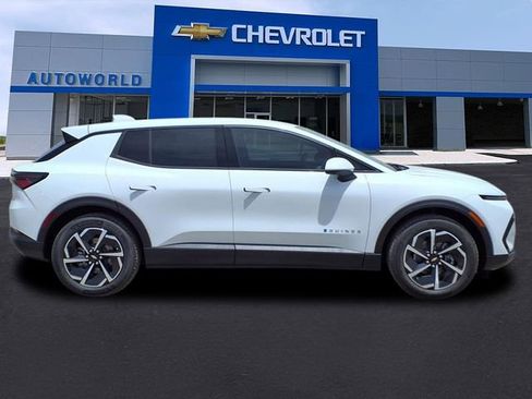 New 2025 Chevrolet Equinox EV LT w/ Comfort Package image 8