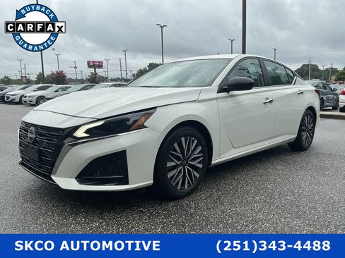 Used 2025 Nissan Altima 2.5 SV FWD image 1