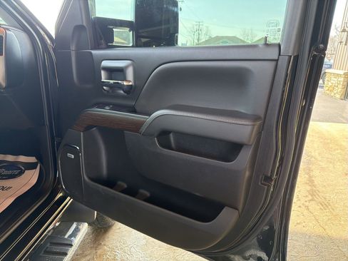 Used 2019 GMC Sierra 2500 Denali image 7