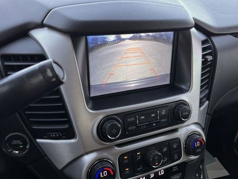 Used 2017 GMC Yukon SLT w/ Premium Edition image 18