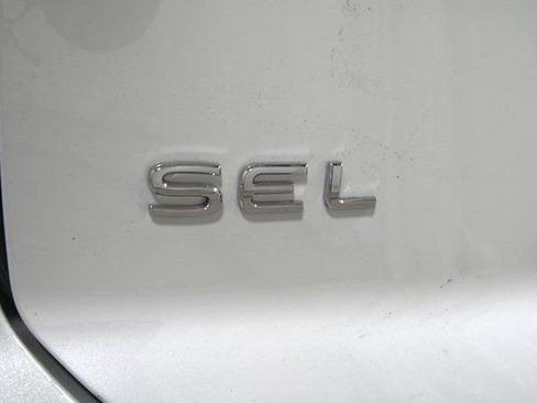 New 2026 Volkswagen Atlas Cross Sport SEL Premium R-Line image 19