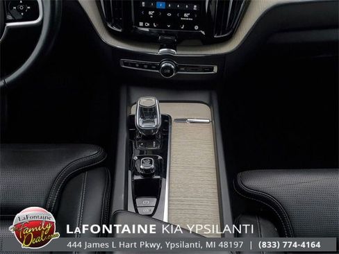 Used 2022 Volvo XC60 B6 Inscription w/ Protection Package Premier image 34