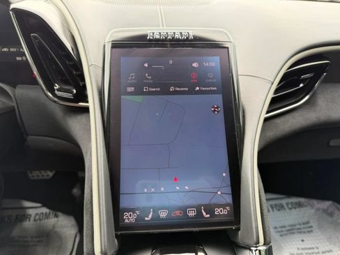 Used 2021 Ferrari Roma RWD image 34