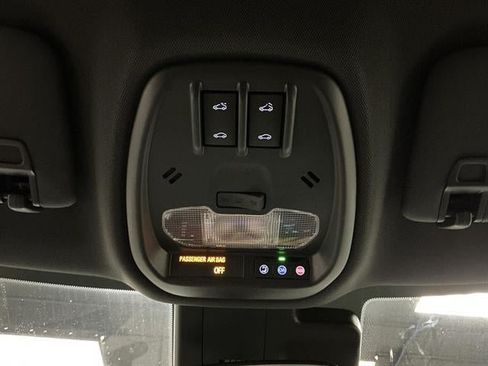 New 2026 Chevrolet Trax RS w/ Sunroof Package FWD image 18