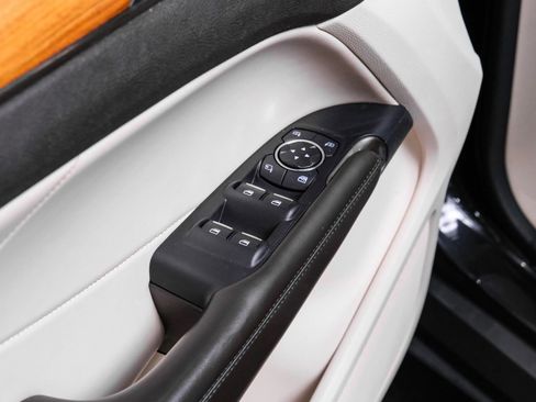 Used 2015 Lincoln MKC AWD w/ Equipment Group 102A Reserve image 32