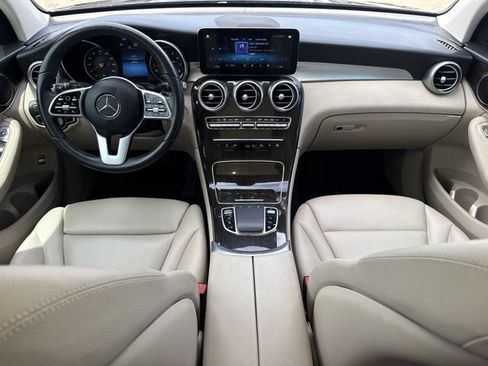 Used 2021 Mercedes-Benz GLC 300 w/ Premium Package image 10