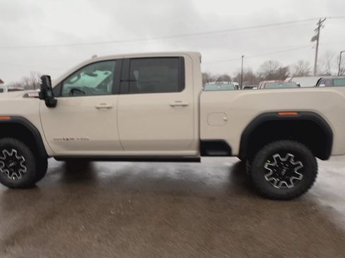 New 2026 GMC Sierra 2500 AT4X image 42
