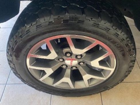 Used 2014 GMC Sierra 1500 SLT w/ All-Terrain Package AWD/4WD image 28