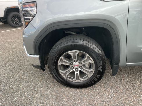 Used 2025 GMC Sierra 1500 SLT AWD/4WD image 9