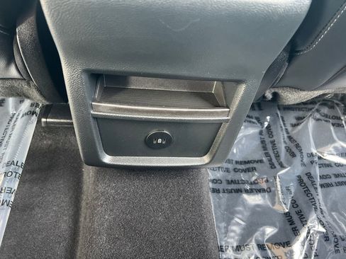 Used 2024 Ford Edge SEL image 31