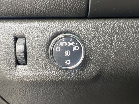 Used 2016 Chevrolet Colorado LT w/ LT Convenience Package RWD image 19