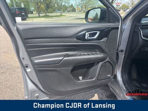 Used 2023 Jeep Compass High Altitude AWD/4WD image 13