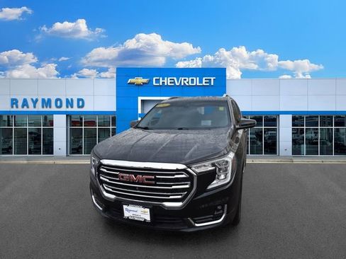 Certified 2023 GMC Terrain SLT w/ Infotainment Package II AWD/4WD image 8