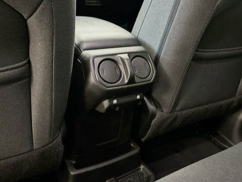 Used 2024 Jeep Wrangler Unlimited w/ Convenience Group AWD/4WD image 27