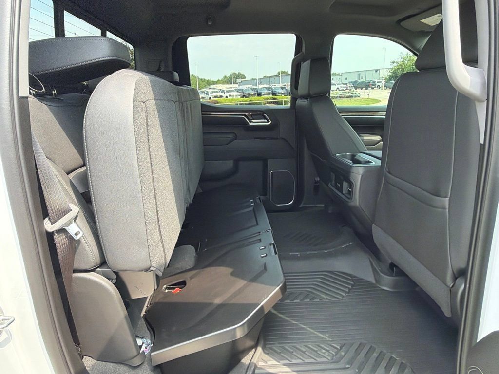Used 2023 Chevrolet Silverado 1500 LT Trail Boss w/ Convenience Package II AWD/4WD image 35