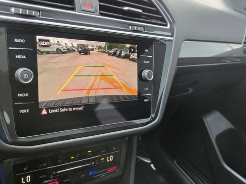 Certified 2024 Volkswagen Tiguan SE R-Line AWD/4WD image 23