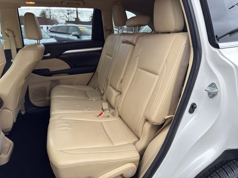 Used 2015 Toyota Highlander XLE AWD/4WD image 15